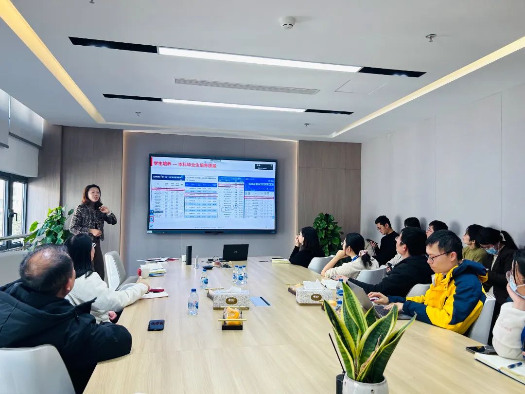 大咖来了丨必赢国际bwi437第八期“大咖来了”活动——上海科技大学生命科学与技术学院副教授&质量中国项目执行主任 戴珒博士分享交流会 必赢国际bwi437Milestone  2025年01月10日 16:28 浙江(图5)